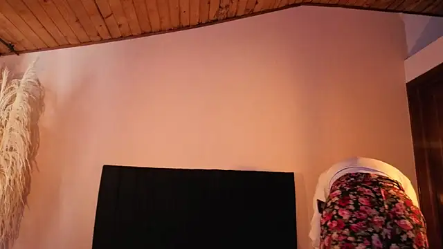 EmiGomez  online show from 11/17/25, 06:35