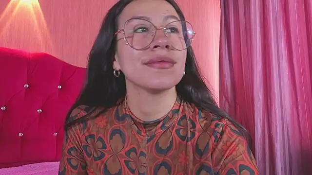 EmiGomez  online show from 12/04/25, 01:53