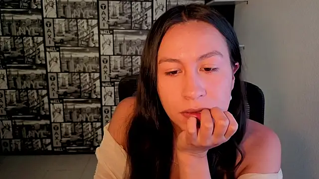 EmiGomez  online show from 06/27/26, 11:10