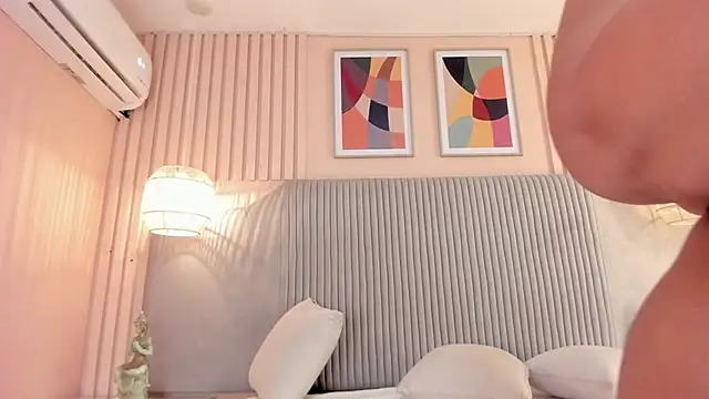 samyriverss online show from 11/08/25, 09:42