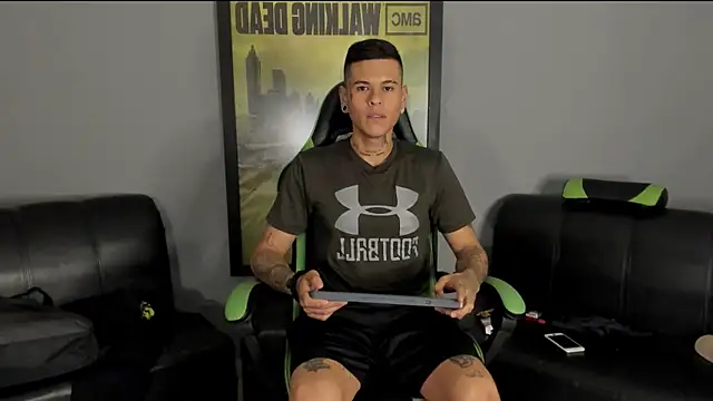 Snapshot of jamesinked_ chatting on 12/21/24, 03:36 jamesinked online show from 12/21/24, 03:36