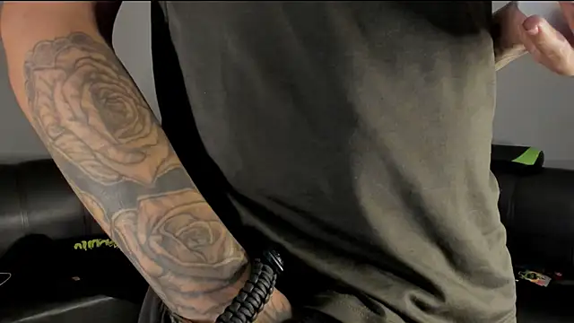 Snapshot of jamesinked_ chatting on 12/21/24, 06:02 jamesinked online show from 12/21/24, 06:02