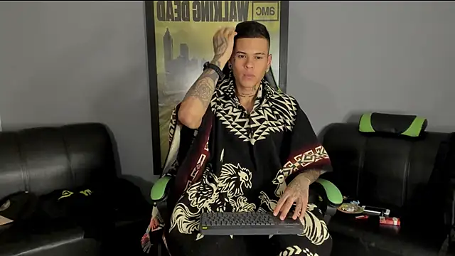 Snapshot of jamesinked_ chatting on 12/23/24, 04:12 jamesinked online show from 12/23/24, 04:12