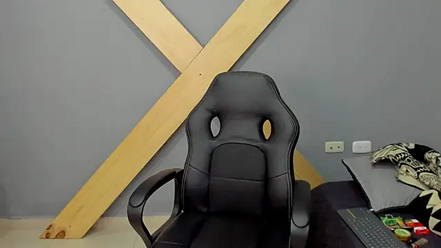 Snapshot of jamesinked_ chatting on 12/26/24, 03:42 jamesinked online show from 12/26/24, 03:42