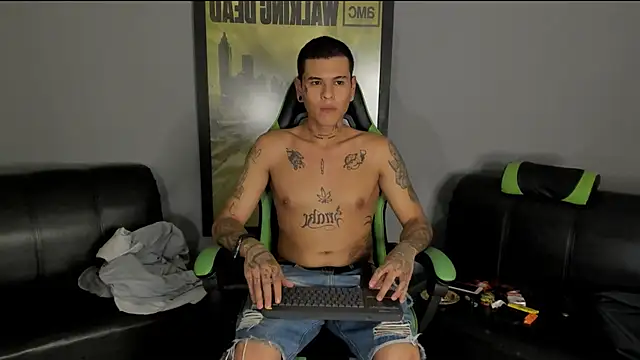 Snapshot of jamesinked_ chatting on 01/14/25, 02:19 jamesinked online show from 01/14/25, 02:19