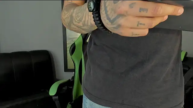 Snapshot of jamesinked_ chatting on 01/16/25, 07:41 jamesinked online show from 01/16/25, 07:41