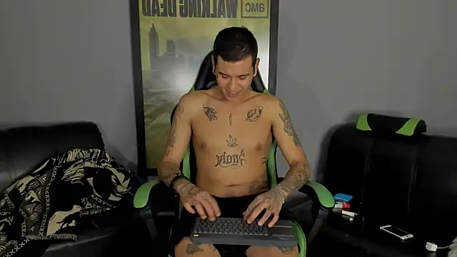 Snapshot of jamesinked_ chatting on 01/21/25, 11:45 jamesinked online show from 01/21/25, 11:45