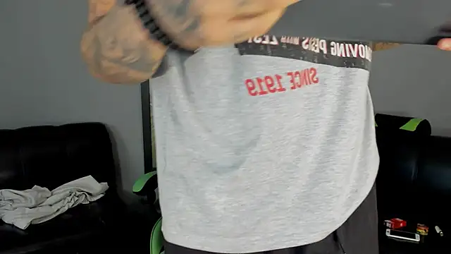 Snapshot of jamesinked_ chatting on 01/27/25, 03:50 jamesinked online show from 01/27/25, 03:50