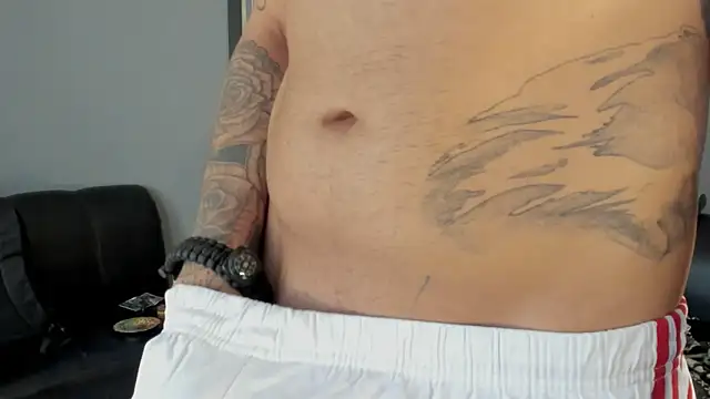 Snapshot of jamesinked_ chatting on 02/05/25, 06:15 jamesinked online show from 02/05/25, 06:15