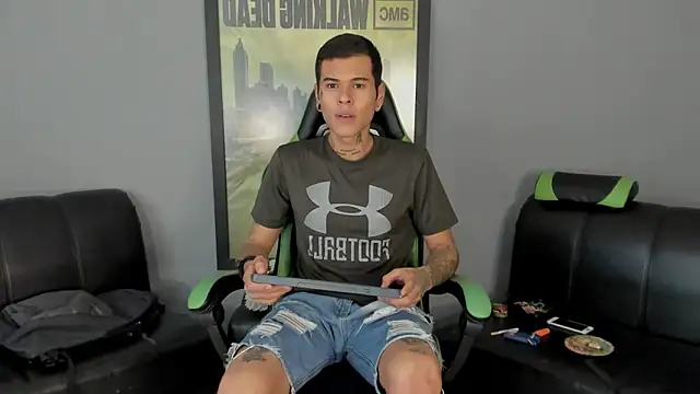 Snapshot of jamesinked_ chatting on 02/11/25, 05:40 jamesinked online show from 02/11/25, 05:40