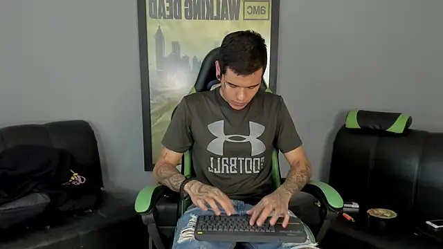 Snapshot of jamesinked_ chatting on 02/12/25, 03:49 jamesinked online show from 02/12/25, 03:49