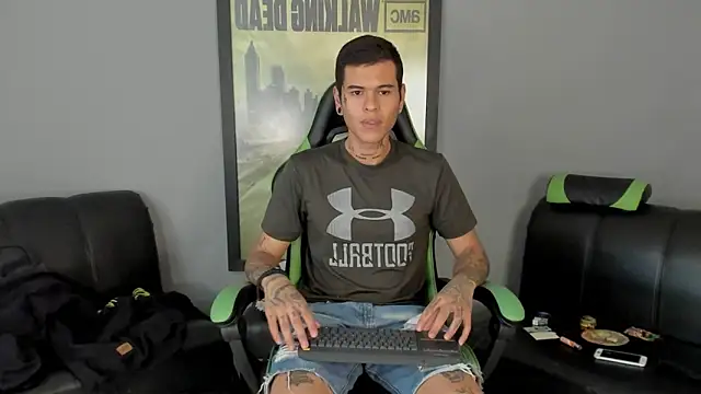 Snapshot of jamesinked_ chatting on 02/12/25, 06:51 jamesinked online show from 02/12/25, 06:51