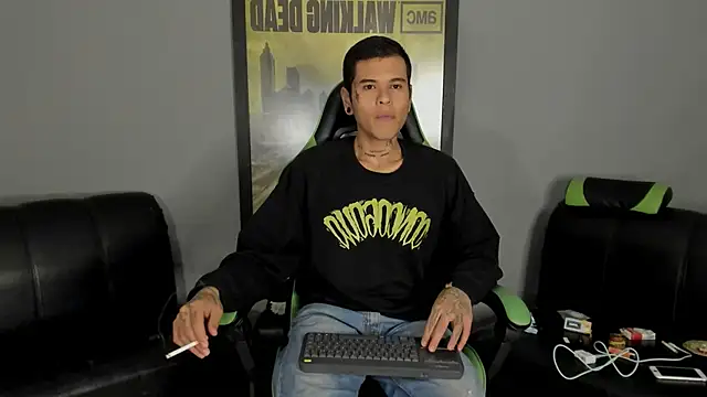 Snapshot of jamesinked_ chatting on 02/14/25, 04:58 jamesinked online show from 02/14/25, 04:58