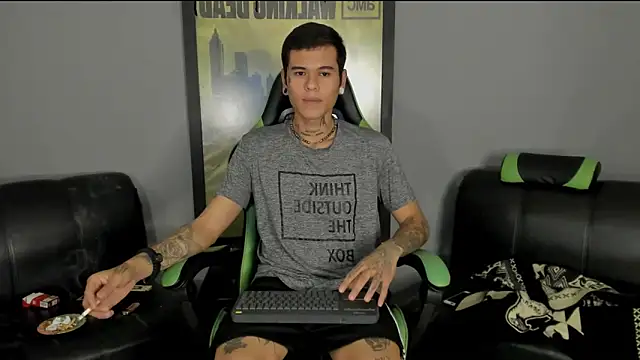 Snapshot of jamesinked_ chatting on 02/25/25, 08:30 jamesinked online show from 02/25/25, 08:30