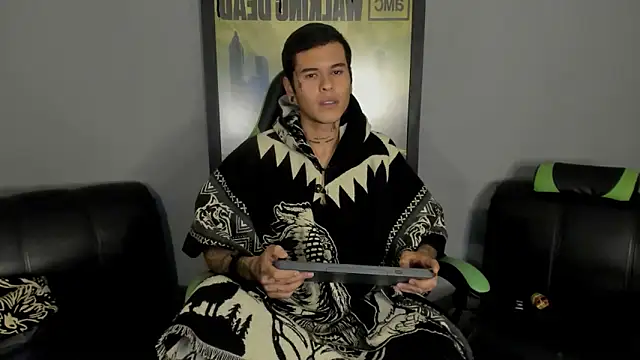 Snapshot of jamesinked_ chatting on 03/07/25, 12:37 jamesinked online show from 03/07/25, 12:37