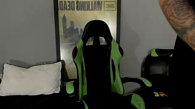 Snapshot of jamesinked_ chatting on 03/13/25, 08:22 jamesinked online show from 03/13/25, 08:22