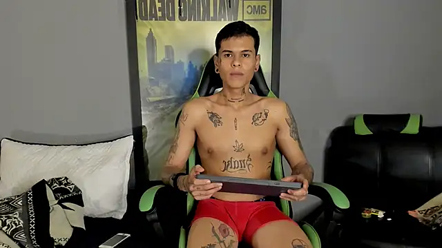 Snapshot of jamesinked_ chatting on 03/23/25, 05:10 jamesinked online show from 03/23/25, 05:10