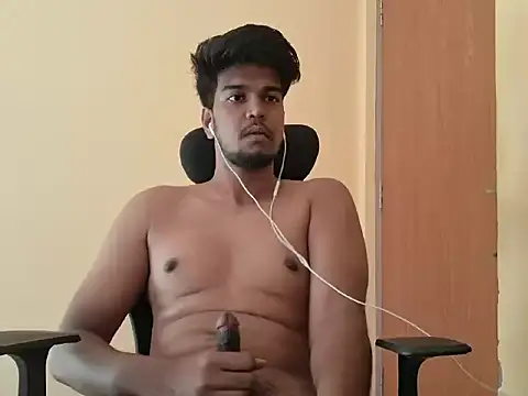 Snapshot of Aloneguy_bangalore chatting on 03/25/26, 11:38 Aloneguy bangalore online show from 03/25/26, 11:38