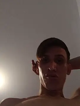 Milfvalesk online show from 09/18/25, 10:23