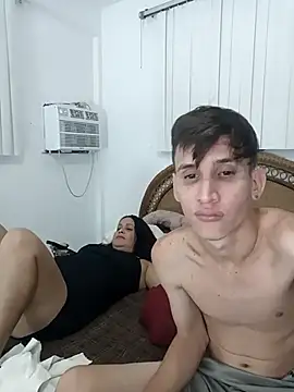 Snapshot of Milfvalesk chatting on 01/09/26, 04:37 Milfvalesk online show from 01/09/26, 04:37