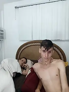 Snapshot of Milfvalesk chatting on 02/14/26, 07:49 Milfvalesk online show from 02/14/26, 07:49