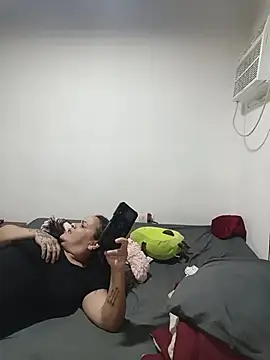 Milfvalesk online show from 06/14/26, 01:03