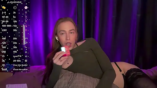 Snapshot of Avril_Pearly_ chatting on 02/07/26, 11:47 Avril Pearly online show from 02/07/26, 11:47