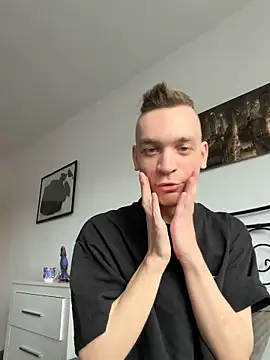 Snapshot of nickdtr chatting on 03/26/26, 01:28 nickdtr online show from 03/26/26, 01:28