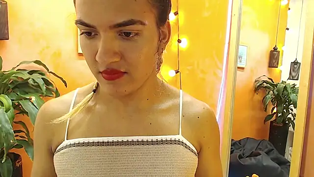 Snapshot of aslyhernandez_7 chatting on 01/20/25, 05:59 aslyhernandez 7 online show from 01/20/25, 05:59