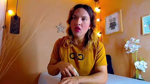 Snapshot of aslyhernandez_7 chatting on 09/22/25, 12:40 aslyhernandez 7 online show from 09/22/25, 12:40