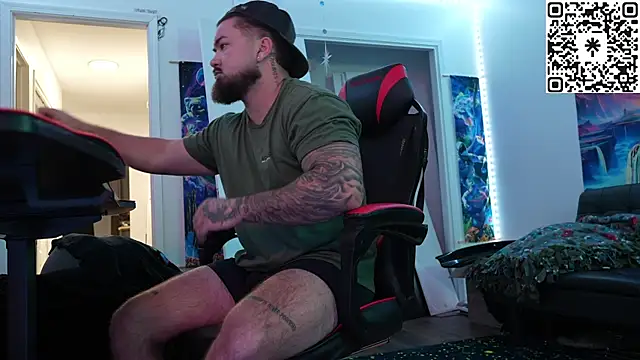 Snapshot of B_The_Creator_X chatting on 12/15/25, 12:37 B The Creator X online show from 12/15/25, 12:37