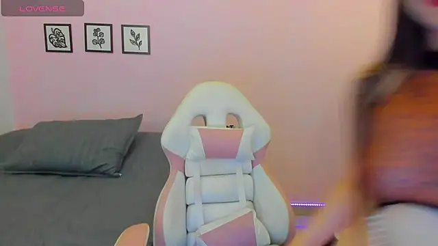 sophie pazz online show from 06/19/26, 10:13
