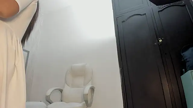 Snapshot of Victoriaa_millers chatting on 05/09/26, 08:36 Victoriaa millers online show from 05/09/26, 08:36