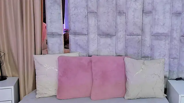 lila noa online show from 11/28/25, 07:27