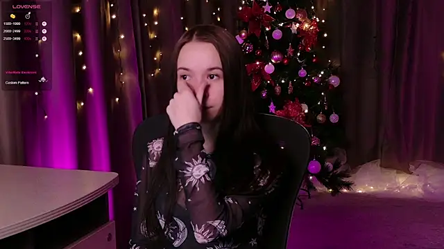 Snapshot of LilithStrangfor chatting on 01/13/26, 09:31 LilithStrangfor online show from 01/13/26, 09:31