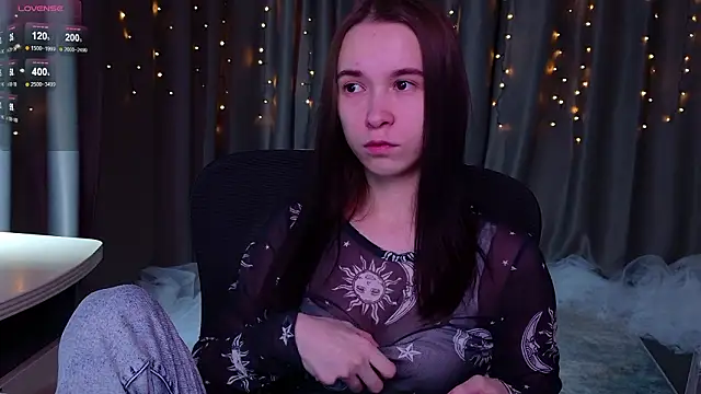 Snapshot of LilithStrangfor chatting on 02/12/26, 08:26 LilithStrangfor online show from 02/12/26, 08:26