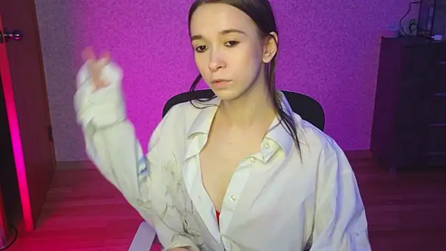 Snapshot of LilithStrangfor chatting on 02/27/26, 10:43 LilithStrangfor online show from 02/27/26, 10:43