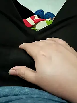 Snapshot of beautiful_hands_ chatting on 12/12/24, 06:57 beautiful hands online show from 12/12/24, 06:57