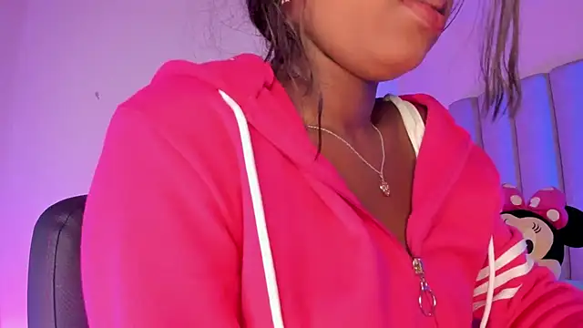 briannajackson  online show from 02/06/25, 02:37