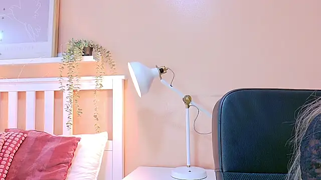 briannajackson  online show from 10/04/25, 11:41