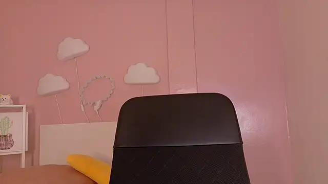 briannajackson  online show from 10/24/25, 07:54