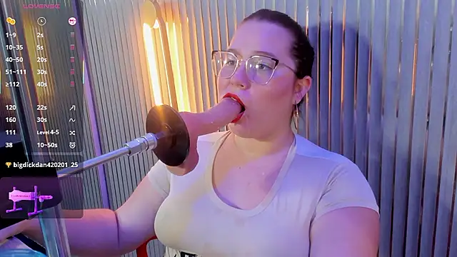 Snapshot of mylittle_princess chatting on 02/06/26, 01:14 mylittle princess online show from 02/06/26, 01:14