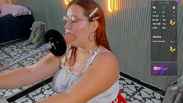 Snapshot of mylittle_princess chatting on 03/01/26, 01:24 mylittle princess online show from 03/01/26, 01:24