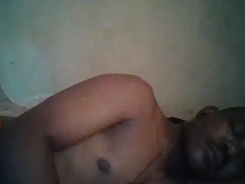 Snapshot of ManMaxy chatting on 11/01/25, 11:45 ManMaxy online show from 11/01/25, 11:45