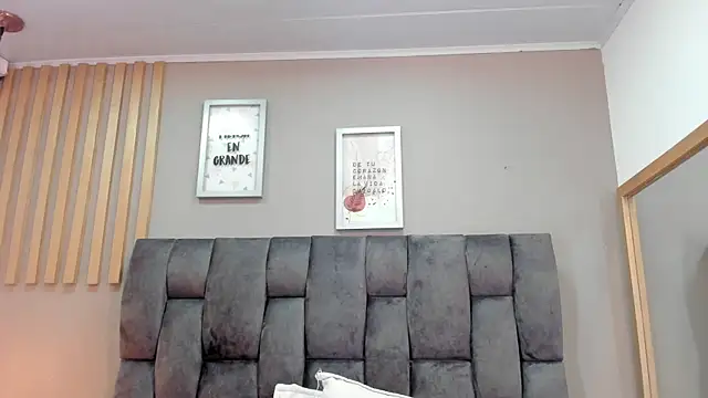 mariaa fernanda online show from 12/16/25, 04:06