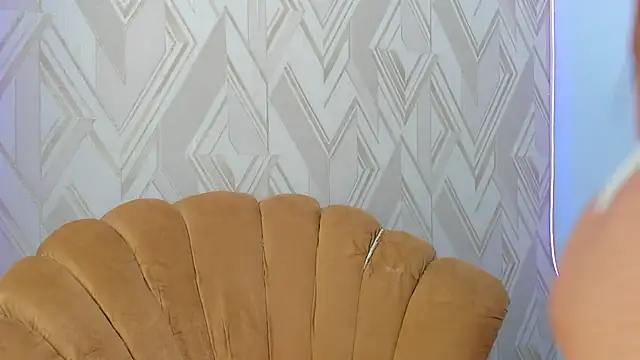 Snapshot of _miaquevedo_ chatting on 01/27/25, 05:48 miaquevedo online show from 01/27/25, 05:48