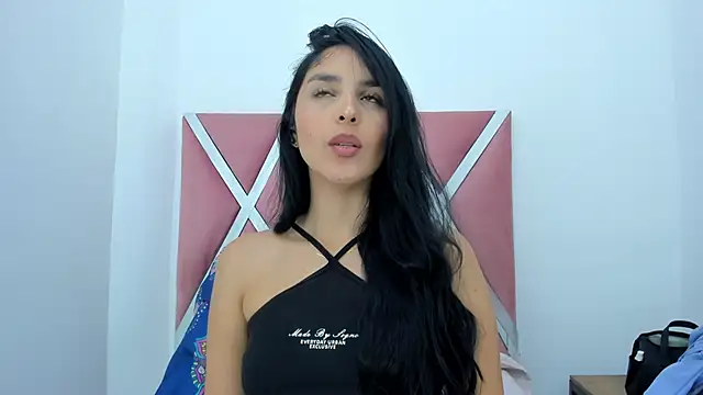 Snapshot of _miaquevedo_ chatting on 09/26/25, 11:47 miaquevedo online show from 09/26/25, 11:47
