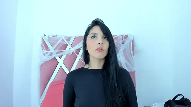 Snapshot of _miaquevedo_ chatting on 10/30/25, 12:17 miaquevedo online show from 10/30/25, 12:17