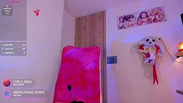 Snapshot of Angels_Emily chatting on 01/04/25, 05:27 Angels Emily online show from 01/04/25, 05:27