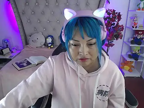 Snapshot of Shaddycute_ chatting on 01/27/25, 06:41 Shaddycute online show from 01/27/25, 06:41